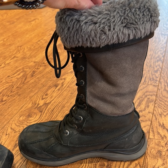 Ugg Adirondack boots - size 8.5 - Picture 6 of 16